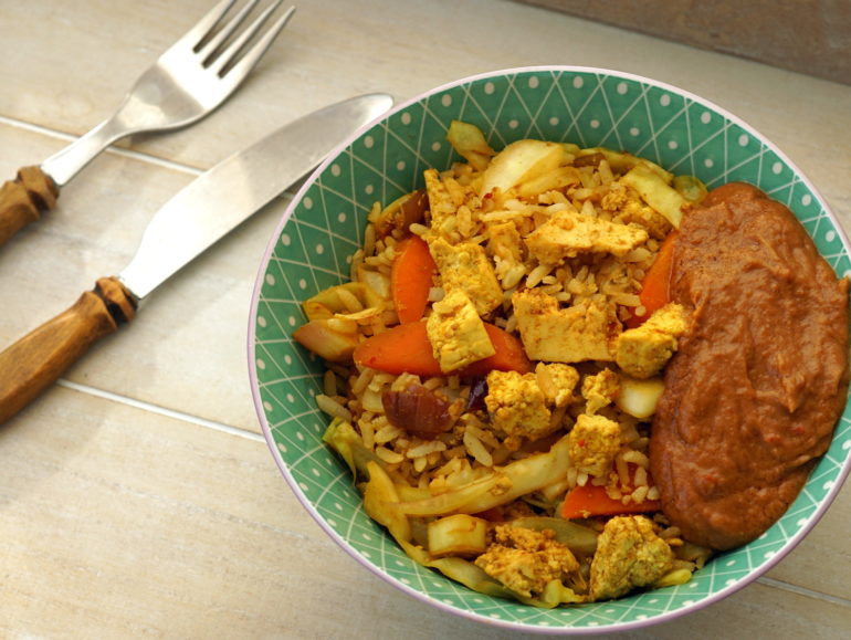 Tofu fried rice with peanut sauce vegan